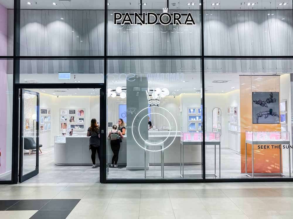 Frontansicht Pandora im Kaufpark Dresden